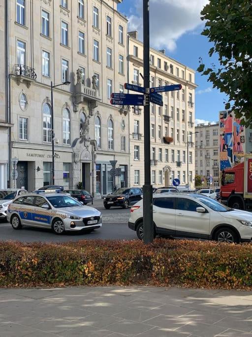 Mieszkanie Z Duzym Terasem W Warszawie Varsó Kültér fotó